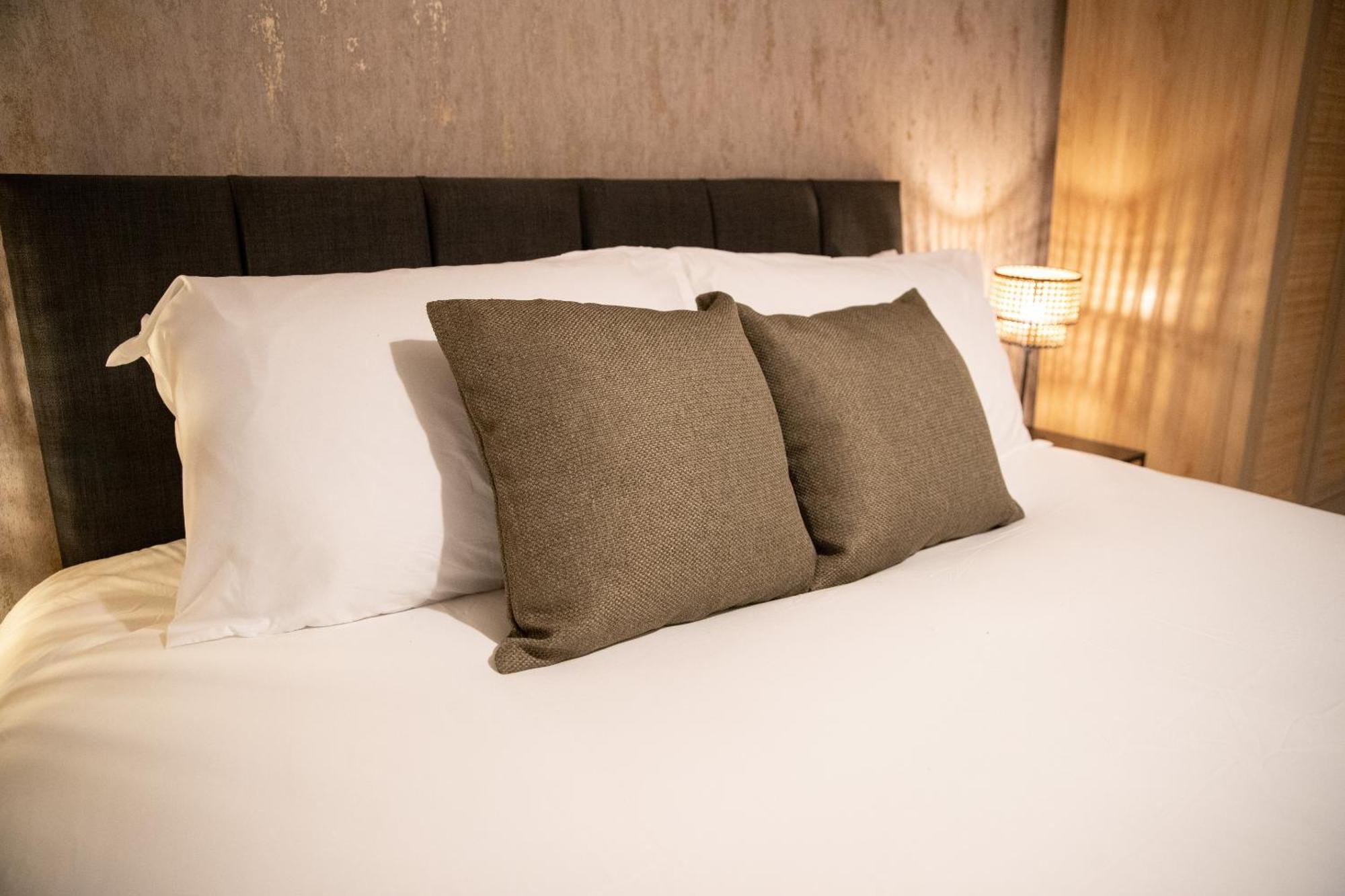 2 Bedroom Property With Free Parking Close To Leeds City Centre ภายนอก รูปภาพ